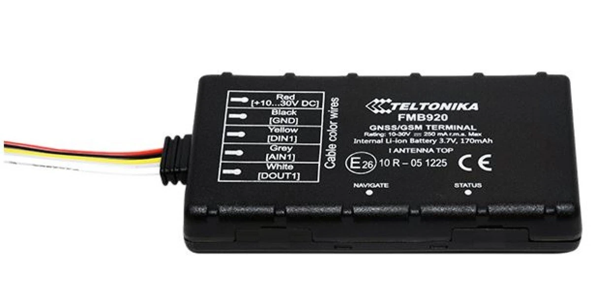 Lokalizator GPS Kompaktowy Tracker GNSS, GSM, Bluetooth, karta SD Teltonika FMB920 - obrazek 2