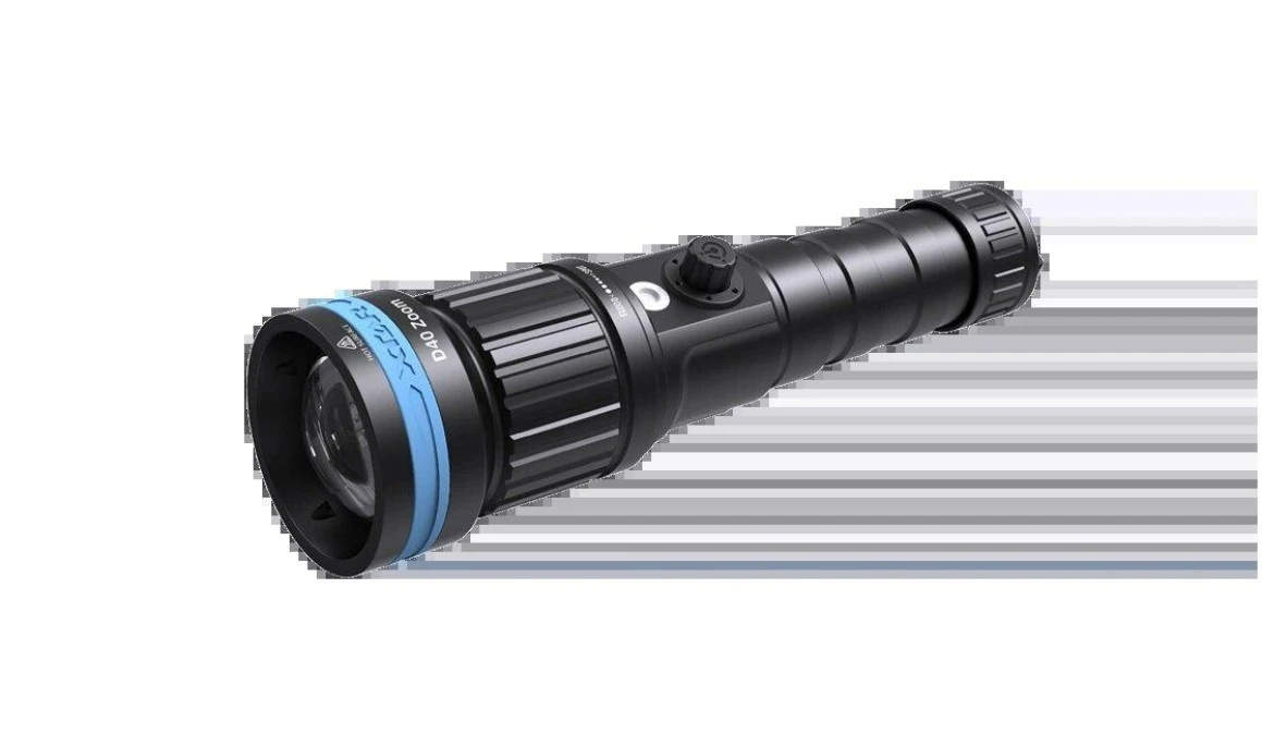 Latarka LED do nurkowania Xtar D40 Zoom 1600lm zestaw z akumulatorem i ładowarką - obrazek 1