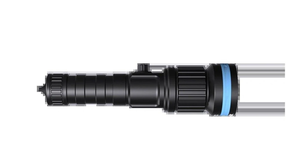 Latarka LED do nurkowania Xtar D40 Zoom 1600lm zestaw z akumulatorem i ładowarką - obrazek 2